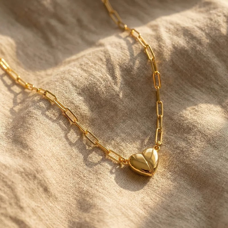 Collar ImanLove usado por celebridades - Corazón Magnético